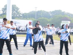Senam Bersama di Hari Pendidikan: Wakil Bupati Intan Nurul Hikmah Dorong Semangat Para Guru