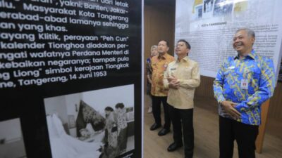 Jelajahi Perpustakaan Daerah Kota Tangerang yang baru, dengan 25 ribu koleksi buku dan fasilitas seperti ruang bermain anak dan mini teater.