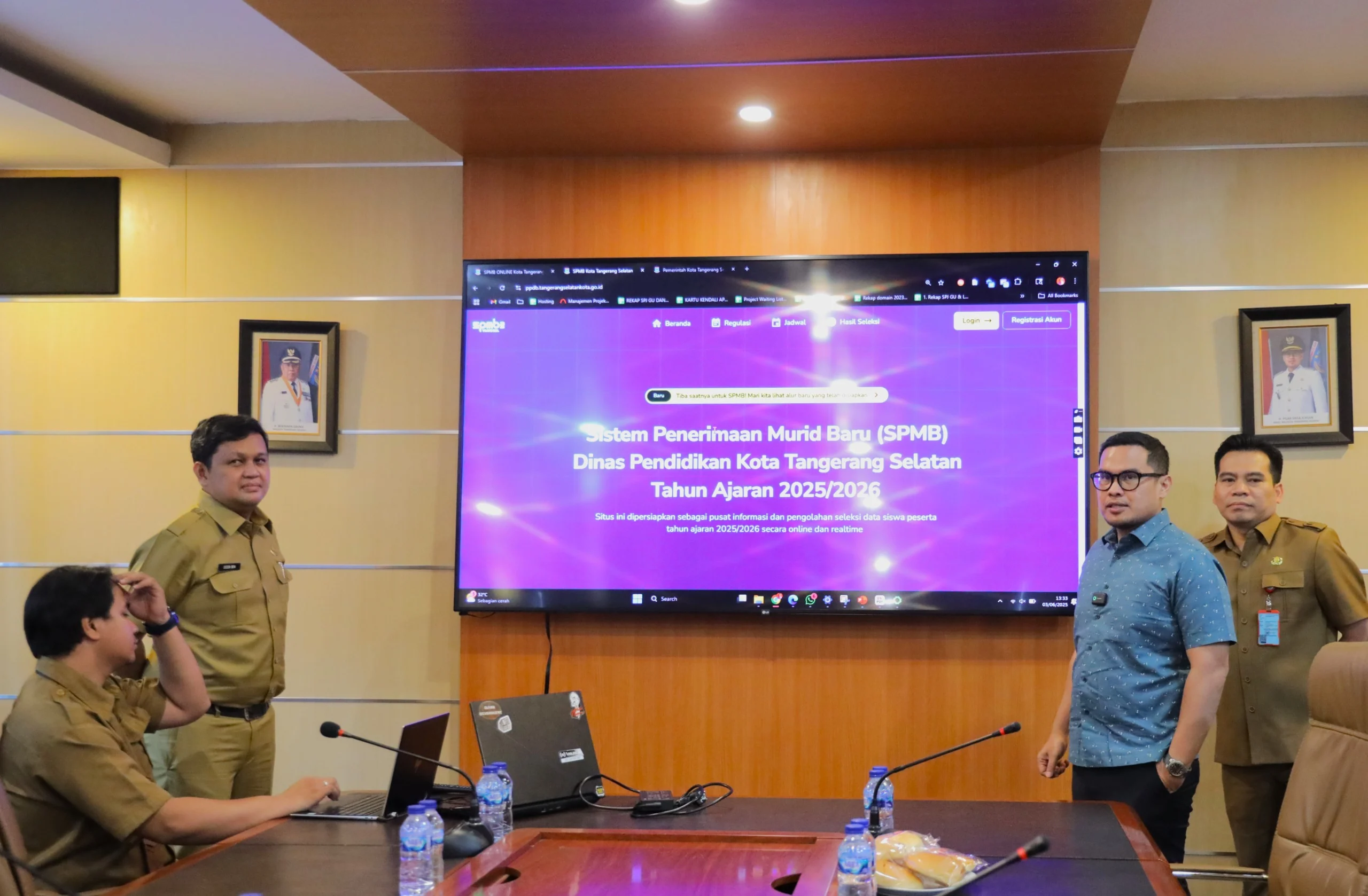 Ketahui kesiapan SPMB 2025 di Tangsel, termasuk infrastruktur digital, cara pendaftaran online, dan persiapan dokumen yang diperlukan.