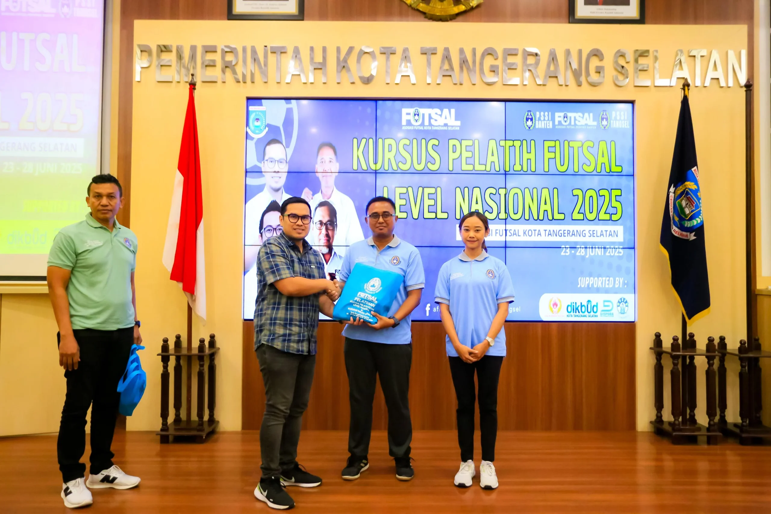 Kota Tangerang Selatan (Tangsel) menjadi tuan rumah Kursus Pelatih Futsal Level Nasional 2025 yang digelar di Ruang Blandongan, Pusat Pemerintahan Kota (Puspemkot) Tangsel, beberapa waktu lalu.