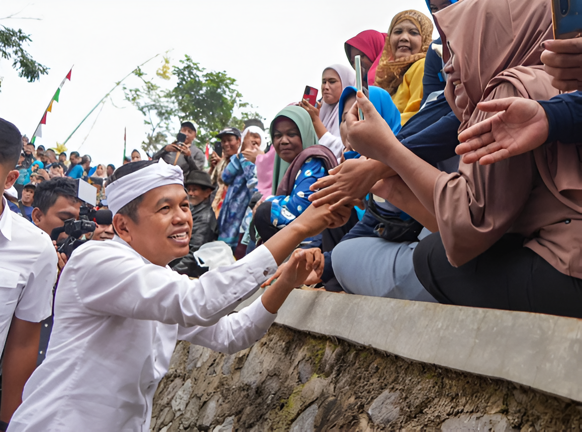 Gubernur Dedi Mulyadi, meluncurkan sistem transaksi nontunai dalam pengelolaan keuangan desa untuk meningkatkan transparansi dan efisiensi.