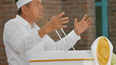 Gubernur Jawa Barat, Dedi Mulyadi, mengumumkan kebijakan baru untuk menghapus Pekerjaan Rumah (PR) bagi siswa.