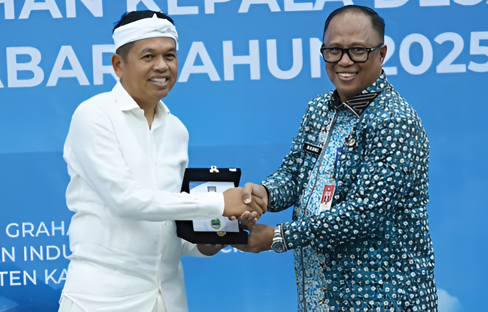 Gubernur Jawa Barat, Dedi Mulyadi, meresmikan program JIDA 2025 untuk meningkatkan literasi dan kompetensi digital masyarakat.
