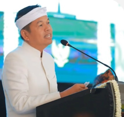 Gubernur Jawa Barat, Dedi Mulyadi, mengumumkan bahwa bagian utara Majalengka akan menjadi kawasan industri strategis.
