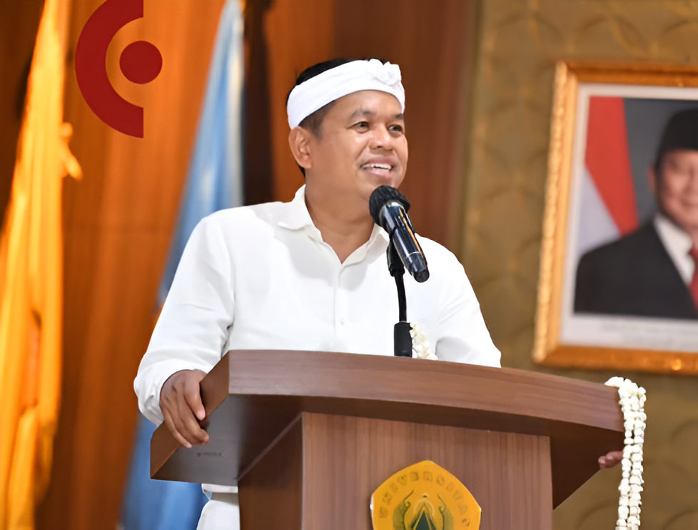 Dedi Mulyadi perpanjang program pengampunan pajak kendaraan di Jawa Barat hingga 30 September 2025. Simak syarat dan ketentuannya.