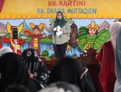 Wabup Intan Hadiri Kelulusan RA Daarul Muttaqim, Tegaskan Komitmen Pendidikan Gratis