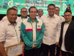Asep Jatnika Terima Penghargaan dari Moeldoko: Dedikasi dan Inovasi dalam Pertanian Banten