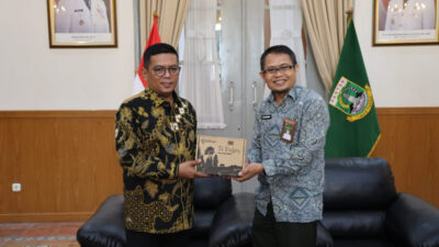 Gubernur Banten, Andra Soni, mendukung pemindahan dua Badak Jawa dari Taman Nasional Ujung Kulon ke Javan Rhino Study and Conservation.