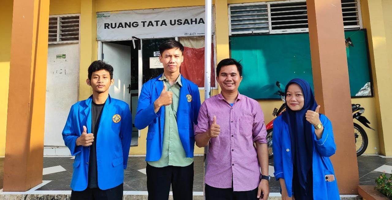 Mahasiswa Unpam kembangkan sistem absensi guru berbasis QR Code di SMK Syadam, hadirkan solusi digital efisien untuk dunia pendidikan.