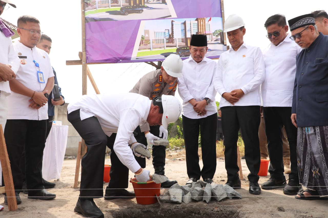 Bupati Tangerang, Moch. Maesyal Rasyid, meresmikan pembangunan Gedung Mako Polsek Sepatan pada 13 Juni 2025.