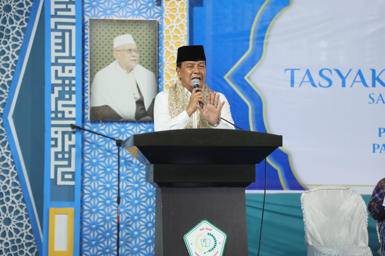 Bupati Tangerang hadiri Haflah Santri Tarbiyatul Mubtadiin, gulirkan beasiswa bagi 250 pelajar berprestasi demi wujudkan generasi emas 2045.