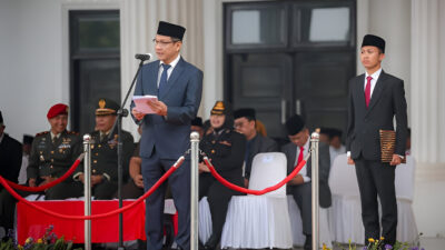 Plh Sekda Provinsi Banten, menekankan pentingnya nilai-nilai Pancasila dalam pembangunan saat Upacara Peringatan Hari Lahir Pancasila 2025.