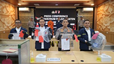 Polda Banten ungkap kasus pemerasan proyek CAA di Cilegon, tetapkan satu tersangka usai ancam kontraktor dengan kekerasan.