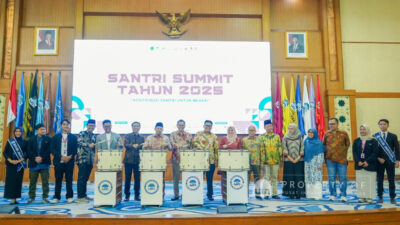 Santri Summit 2025 di UIN Jakarta hadirkan ribuan santri, tokoh inspiratif, dan talkshow kolaboratif bertema kontribusi santri untuk negeri.