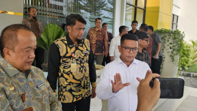 Simak proses wawancara calon Sekretaris Daerah Provinsi Banten 2025 yang dipimpin oleh Gubernur Andra Soni.