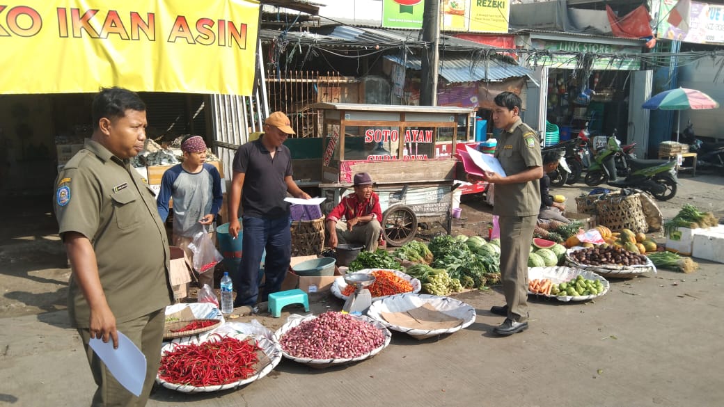 Pemkot Tangerang melalui Tramtib Kecamatan Tangerang melaksanakan sosialisasi untuk menata kawasan Pasar Anyar agar lebih tertib dan nyaman.