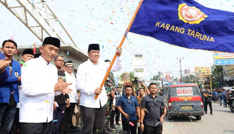 Bupati Tangerang, Moch Maesyal Rasyid, membuka Festival Tabuh Bedug Ke-34 di Kecamatan Teluknaga pada 8 Juni 2025.