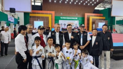 Ratusan peserta dari tiga provinsi mengikuti Piala Walikota Tangsel 2025, kejuaraan Taekwondo yang diselenggarakan di GOR Stand Bintaro.