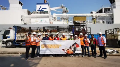 Berdikari sebagai BUMN peternakan, menunjukkan komitmennya dalam menjaga stabilisasi harga dan pasokan daging nasional dengan mendatangkan sekitar seribu ekor sapi Brahman Cross (Australian Commercial Cross/ACC) dari Australia.