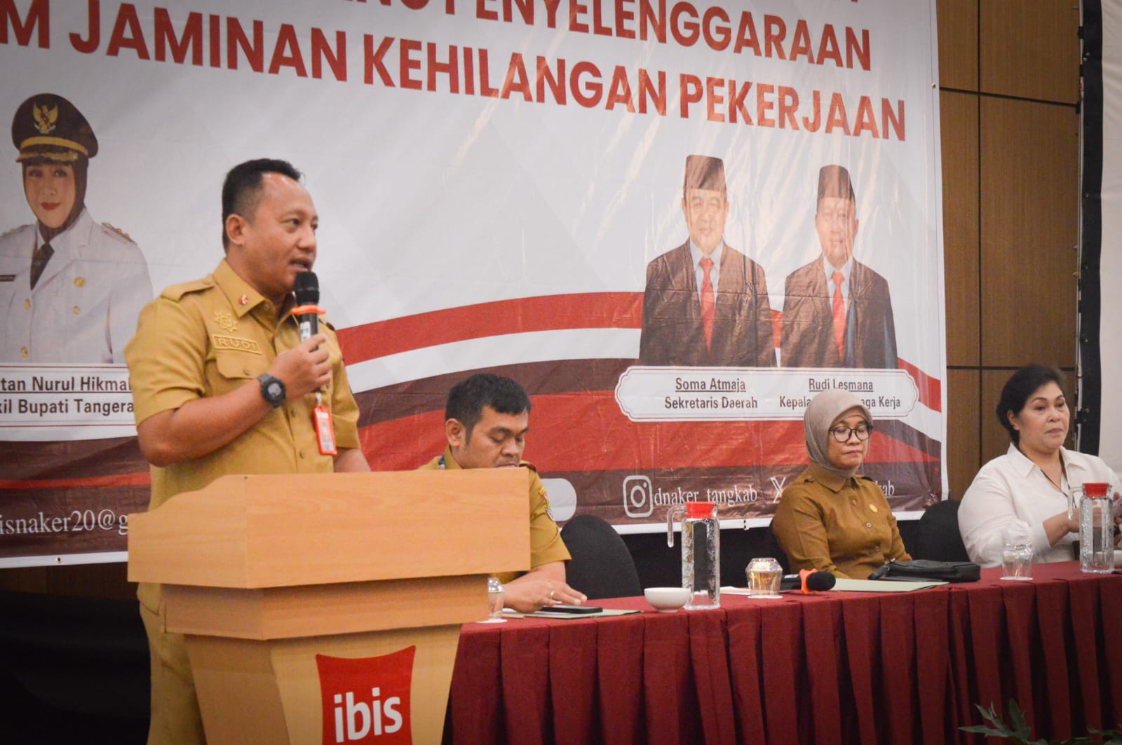 Disnaker Kabupaten Tangerang dorong kepatuhan program JKP demi perlindungan dan kesejahteraan pekerja formal dan informal.