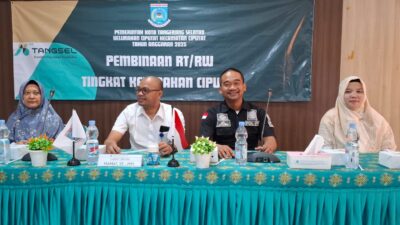 Kelurahan Ciputat adakan pembinaan bagi 70 pengurus RT-RW baru, bahas tupoksi, Perda Tibum, serta sistem pelayanan administrasi digital.