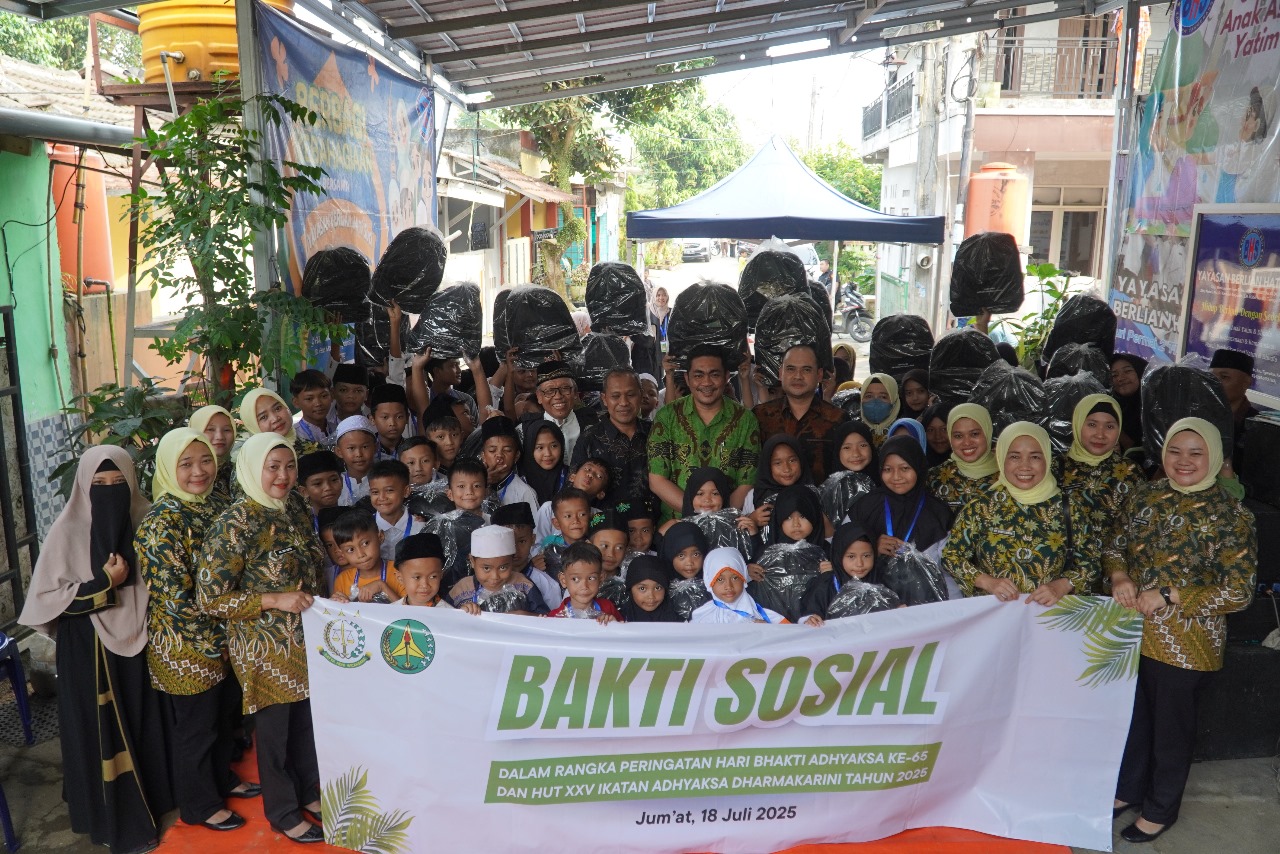 Kejari dan IAD Kabupaten Tangerang Tebar Kepedulian Lewat Bakti Sosial di Tigaraksa