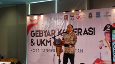Menkop UKM Budi Arie dorong KKMP Tangsel jadi koperasi percontohan nasional. 54 koperasi kelurahan siap beroperasi secara profesional.