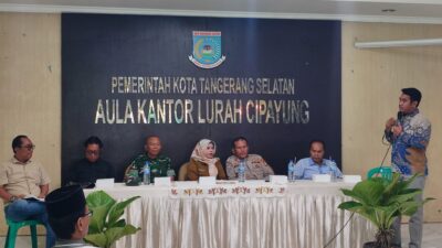 Perwakilan BYD sebut izin showroom di Ciputat masih diproses. Janji akan lakukan sosialisasi ke warga usai mediasi dengan aparat.