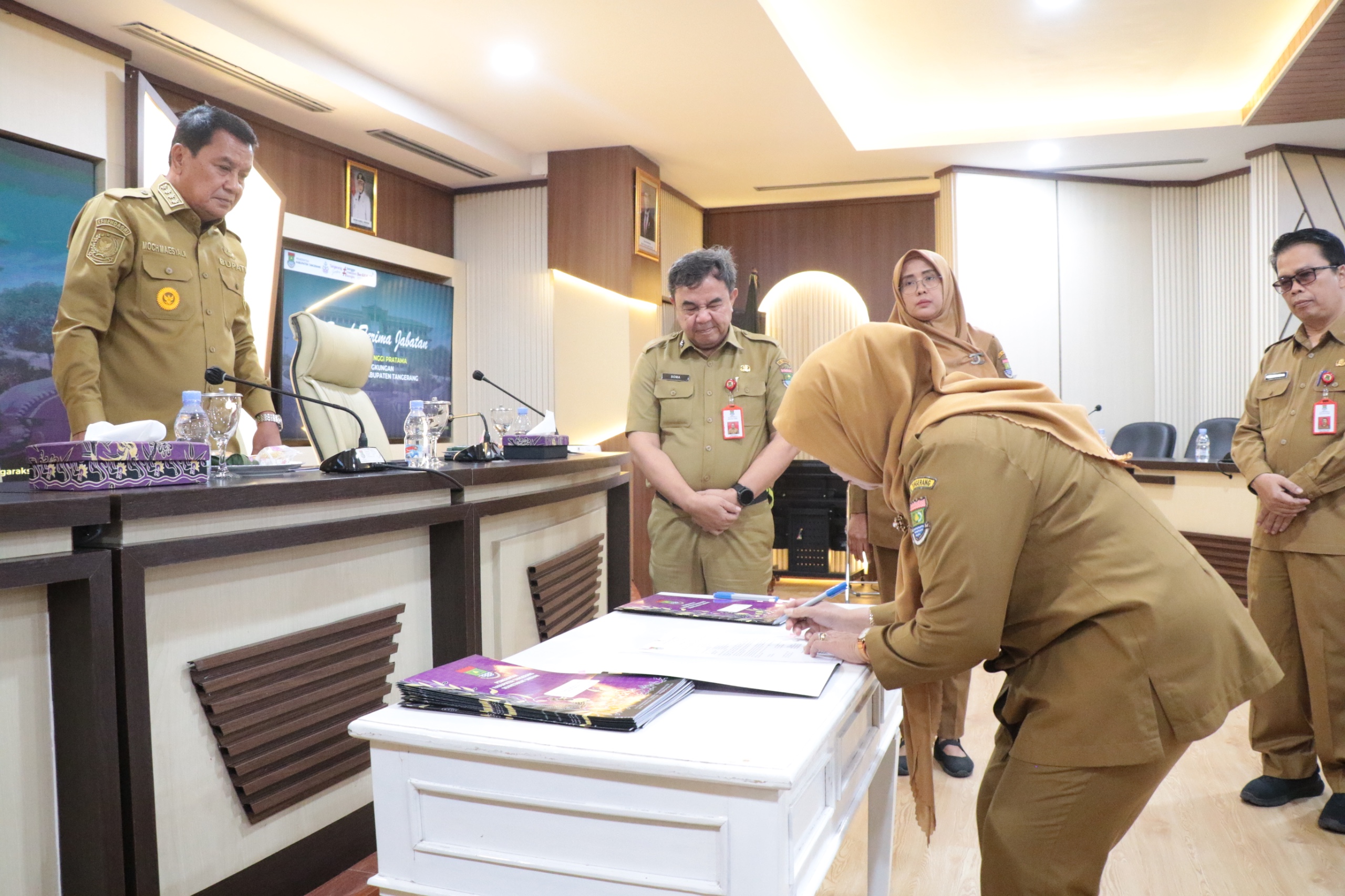 Rotasi Jabatan Eselon II di Pemkab Tangerang: Bupati Tekankan Integritas dan Profesionalisme