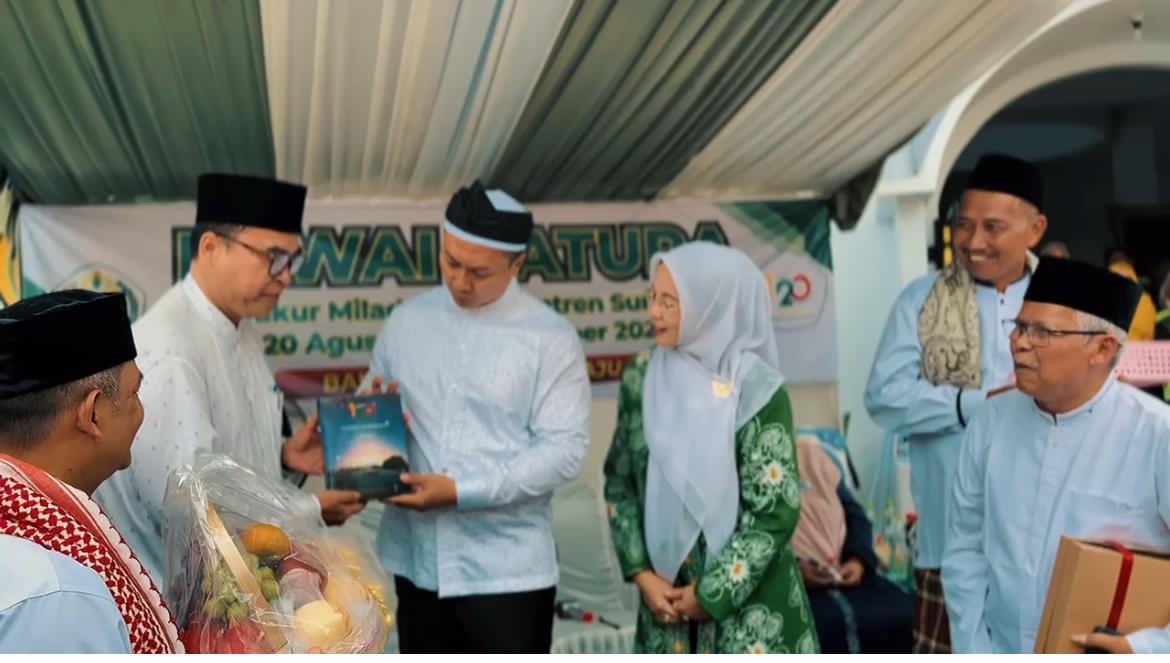 Peluncuran buku “120 Cahaya Suryalaya” jadi kado Milad ke-120, menggali warisan dakwah, spiritual, dan pendidikan dari Suryalaya.