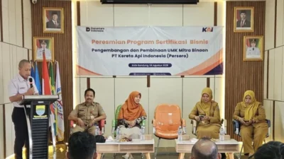 PT Kereta Api Indonesia (Persero) terus memperkuat komitmennya dalam mendukung pengembangan Usaha Mikro, Kecil, dan Menengah (UMKM) melalui kerja sama dengan Baitulmaal Muamalat dalam pelaksanaan Program Sertifikasi Bisnis