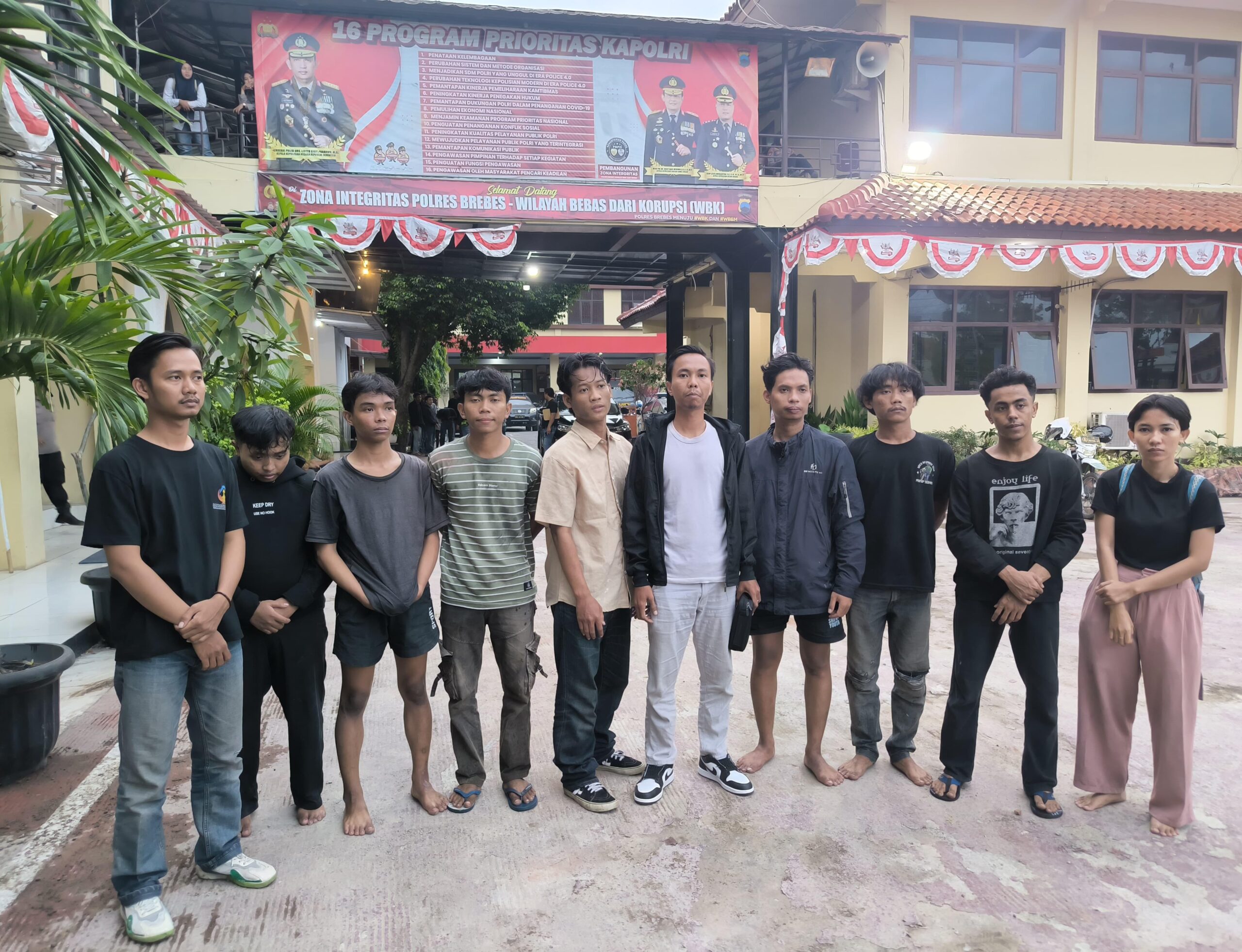 KPMDB Pusat fasilitasi kepulangan massa aksi di Brebes, situasi berangsur kondusif dengan komunikasi damai dan penuh kekeluargaan.