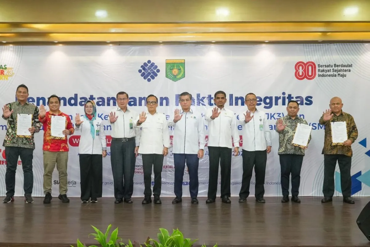 Menteri Ketenagakerjaan Yassierli, menegaskan bahwa sinergi lintas pihak merupakan kunci dalam memperluas cakupan Jaminan Sosial Ketenagakerjaan (Jamsostek), khususnya bagi pekerja informal yang hingga kini masih minim perlindungan.