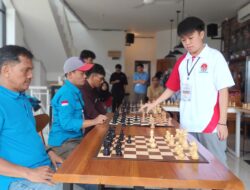 Noboru Coffee Citra Raya Jadi Saksi Pertarungan Catur Epik antara Master dan 10 Peserta