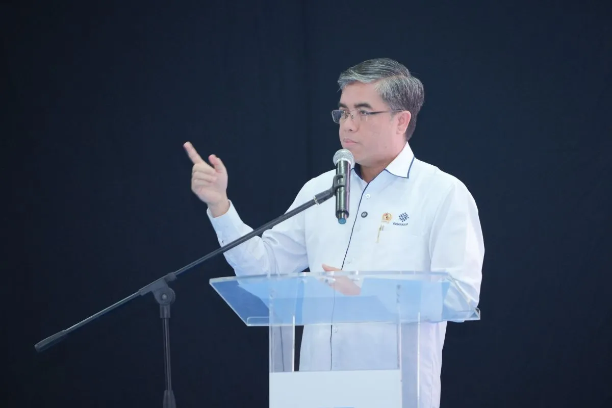 Pemerintah menegaskan komitmen menjadikan Tabungan Perumahan Rakyat (Tapera) sebagai instrumen strategis untuk memperluas akses pekerja terhadap rumah layak dan terjangkau. Hal ini disampaikan Menteri Ketenagakerjaan, Yassierli, ketika menghadiri Rapat Komite Tapera bersama Menteri Perumahan dan Kawasan Permukiman (PKP), Maruarar Sirait, Menteri Keuangan, Sri Mulyani, dan Anggota Dewan Komisioner Otoritas Jasa Keuangan (DK OJK), Friderica Widyasari Dewi, di Jakarta, Rabu (27/8/2025).