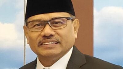 PPATK membekukan rekening dormant secara massal, menuai kritik hukum dan ekonomi. Benarkah lembaga ini melampaui wewenangnya?