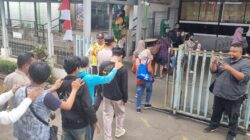 Polsek Ciputat Timur amankan enam pelajar di Stasiun Jombang dan lakukan penyekatan 13 titik cegah aksi demo ke Jakarta.