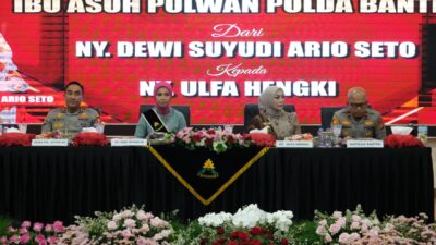Serah terima Ibu Asuh Polwan Polda Banten perkuat pembinaan, soliditas, dan profesionalisme Polwan dalam mendukung tugas kepolisian.