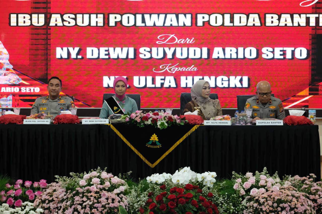 Serah terima Ibu Asuh Polwan Polda Banten perkuat pembinaan, soliditas, dan profesionalisme Polwan dalam mendukung tugas kepolisian.
