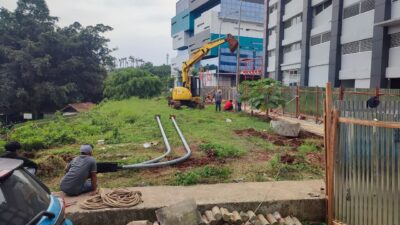 Pemkot Tangsel bangun gedung parkir roda dua Rp 2,8 miliar di Lengkong Wetan, kapasitas 312 motor, target rampung Desember 2025.