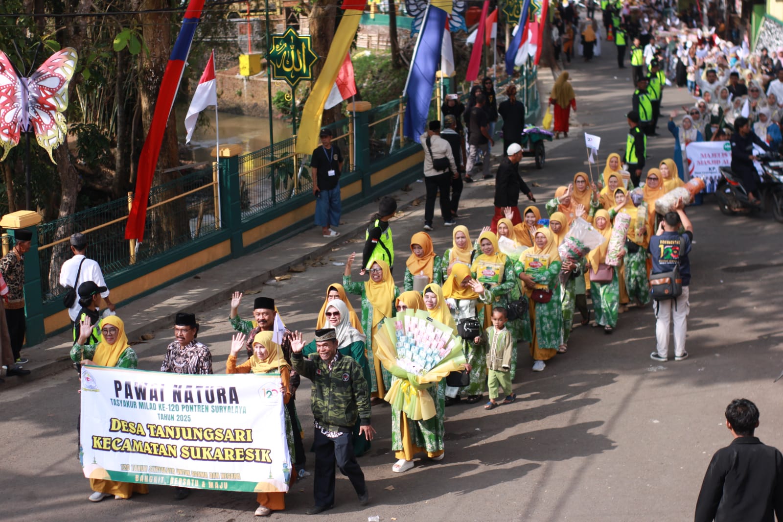 Pawai Natura meriahkan Milad ke-120 Pesantren Suryalaya, diikuti 40 ribu peserta dari berbagai daerah sebagai simbol kebersamaan TQN.