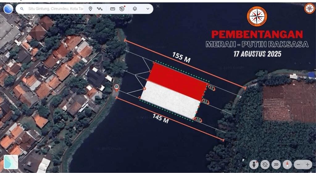Tangsel gelar pembentangan bendera Merah Putih raksasa di Setu Gintung pada 17 Agustus 2025, libatkan puluhan komunitas.