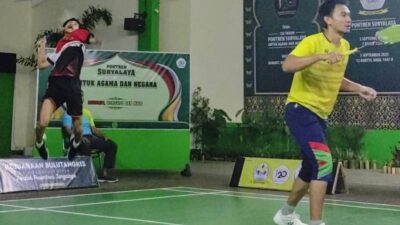 Turnamen bulu tangkis ramaikan Milad ke-120 Ponpes Suryalaya. 14 pasangan atlet ikut serta, ajang olahraga jadi sarana dakwah.