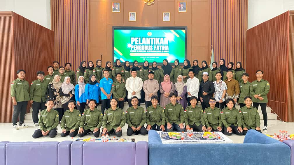 Pengukuhan pengurus Fatihah Forum 2025-2027 di Tangerang, memperkuat sinergi alumni dan kontribusi sosial masyarakat.
