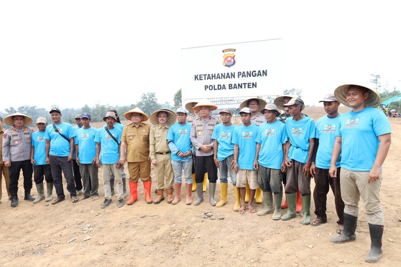 Polda Banten tanam jagung serentak 724 hektar di Lebak guna perkuat ketahanan pangan nasional dan optimalkan lahan produktif.