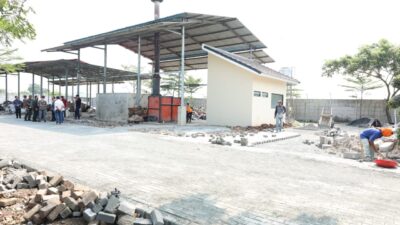 Pemkab Tangerang dorong pembangunan TPS 3R di perumahan dan industri untuk kurangi sampah TPA serta ciptakan nilai ekonomis.