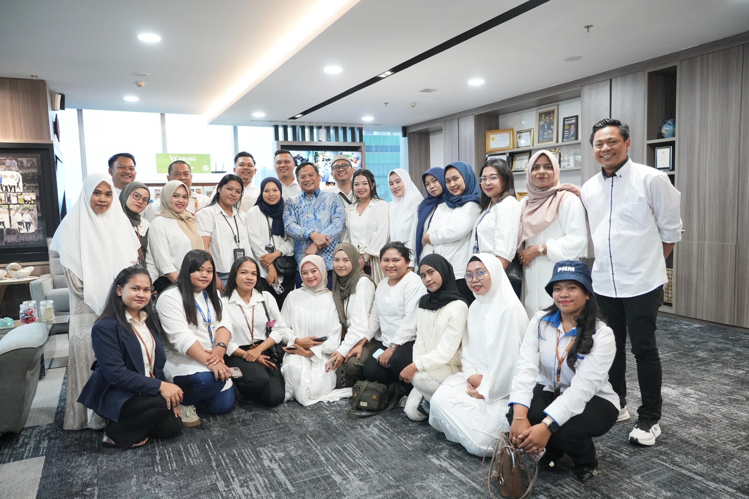 PNM Berikan Reward Kepada Karyawan Terbaik untuk Terbang ke Dubai, Turki, Hingga Mekkah.