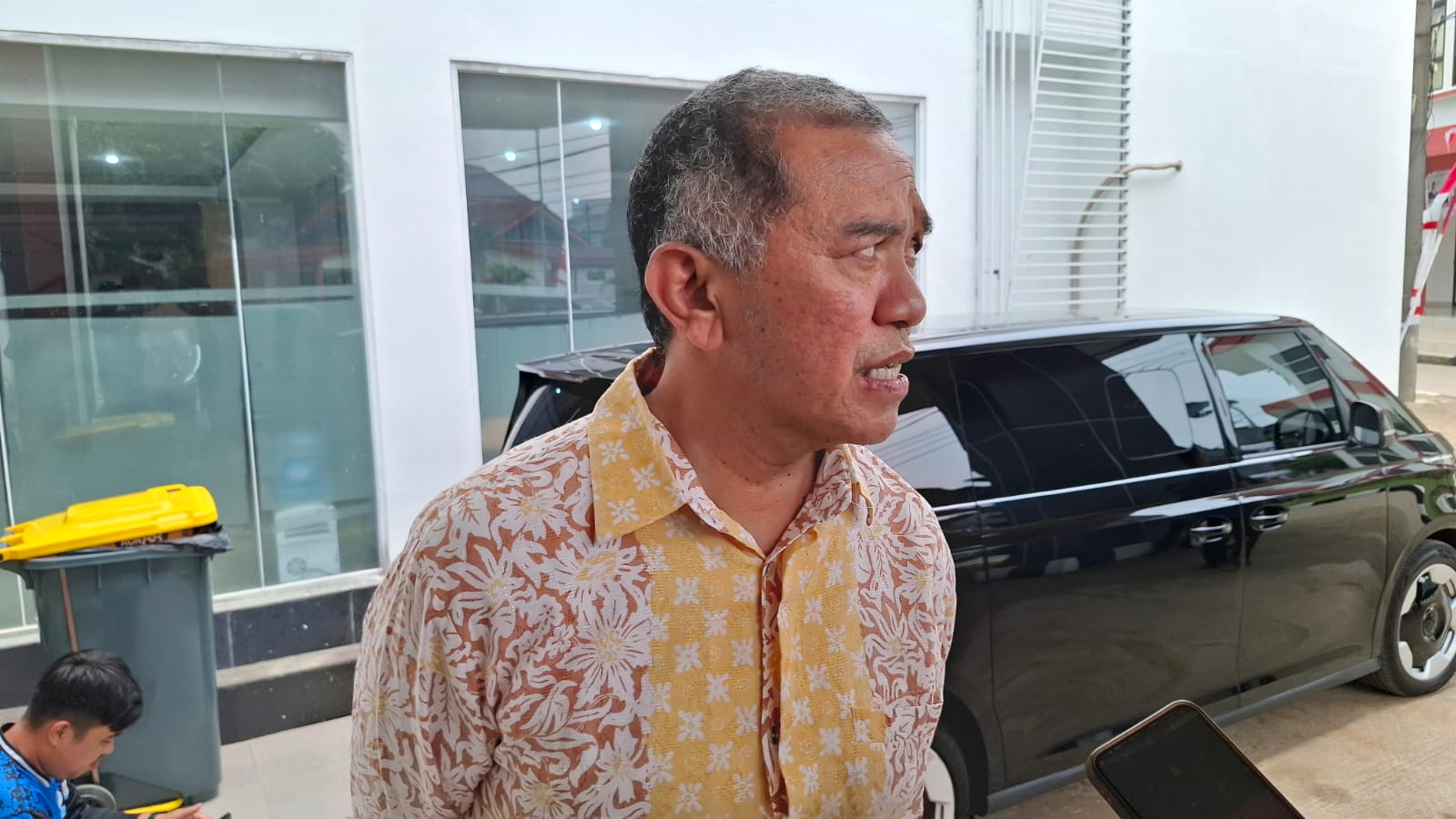 Wakil Ketua DPR tinjau SRMA 33 Tangsel, evaluasi pendidikan untuk atasi kemiskinan ekstrem dan dorong peran guru serta BK.