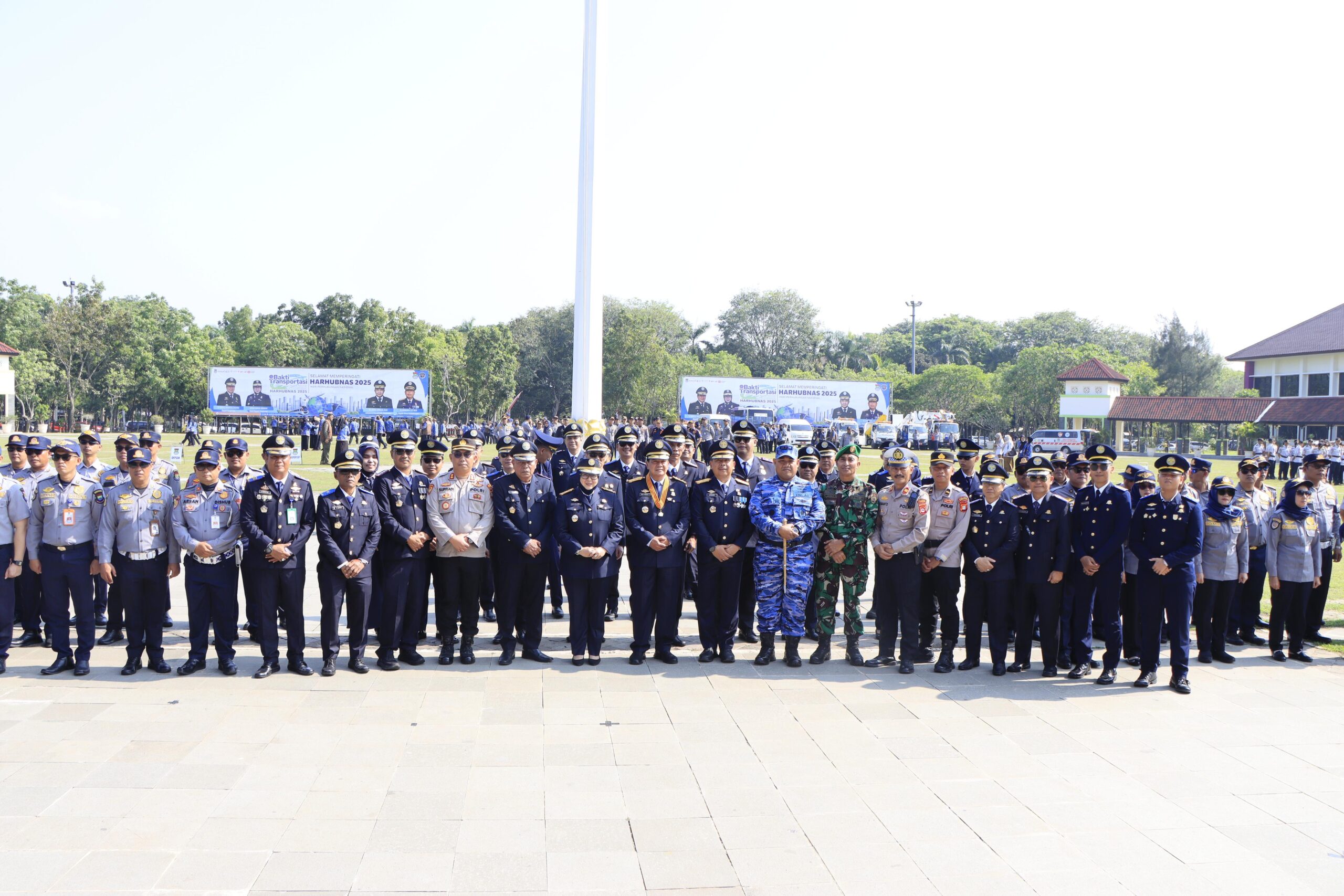 Pemkab Tangerang peringati Harhubnas 2025, Bupati Maesyal Rasyid tekankan transportasi inklusif, ramah lingkungan, dan berkeadilan.