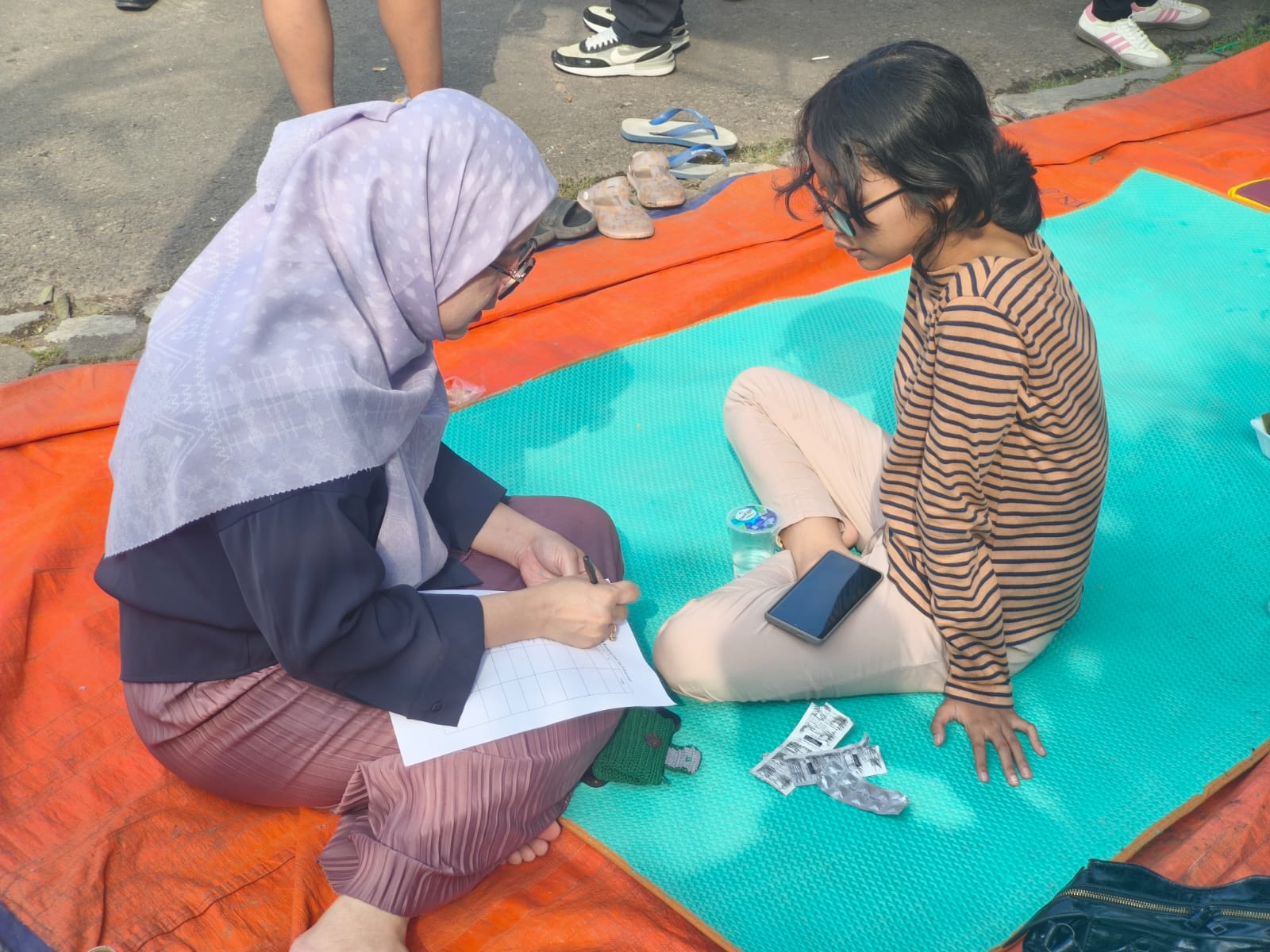 Pemkot Tangsel salurkan bantuan tahap kedua dan layanan trauma healing bagi korban kebakaran Asrama Polisi Serpong.